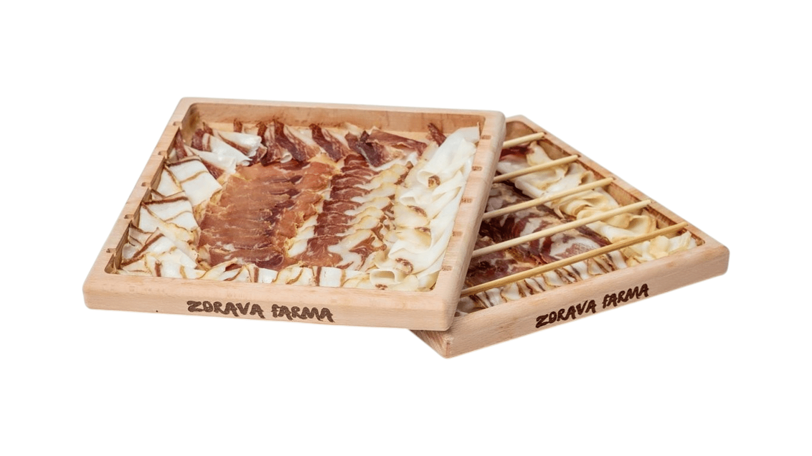 68f7b53dfc9f2c59857d63b3 Zdrava Farma Mix Suhomesnato sa daskom 80g - Slika 1